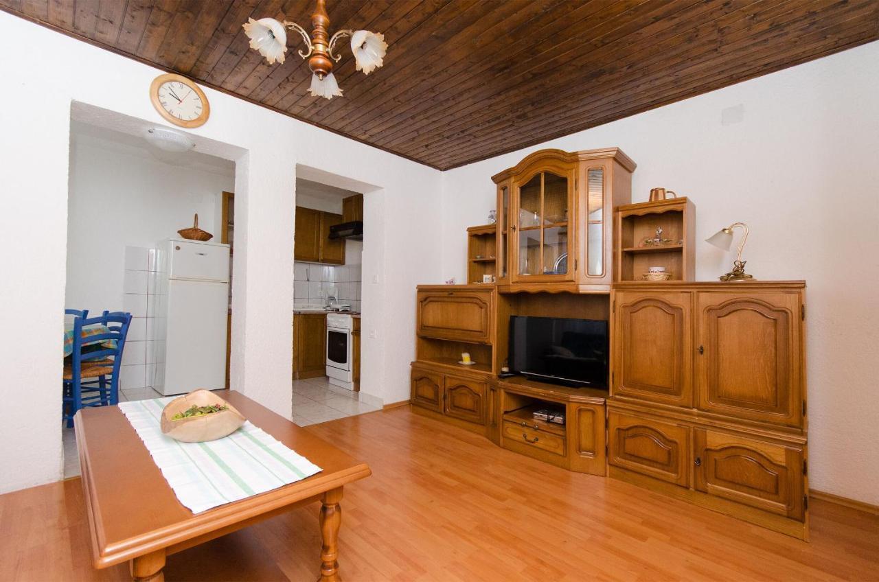 Apartments Marija Ivana Senj  Esterno foto